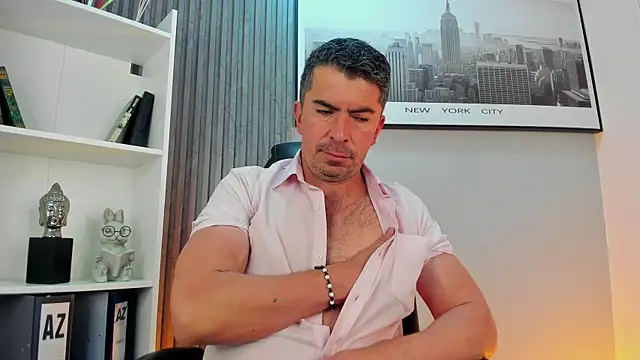 Snapshot of JuanKFit_45 chatting on July 11, 2026, 4:24 am JuanKFit 45 online show from July 11, 2026, 4:24 am