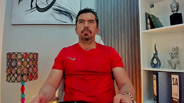 Snapshot of JuanKFit_45 chatting on June 15, 2026, 4:01 am JuanKFit 45 online show from June 15, 2026, 4:01 am