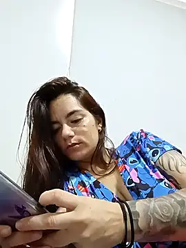 Demy Rhoades online show from April 8, 2026, 1:34 pm