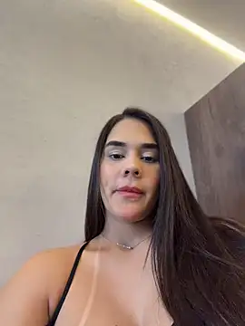 Snapshot of BellaLeclair chatting on June 6, 2026, 3:06 pm BellaLeclair online show from June 6, 2026, 3:06 pm
