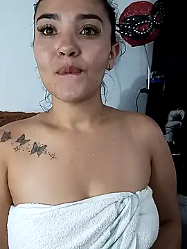 Snapshot of meli__brown chatting on November 3, 2025, 2:39 am meli brown online show from November 3, 2025, 2:39 am