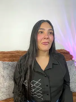 Snapshot of meli__brown chatting on November 19, 2025, 4:23 am meli brown online show from November 19, 2025, 4:23 am