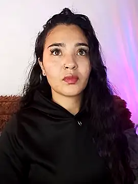 Snapshot of meli__brown chatting on November 7, 2025, 7:02 am meli brown online show from November 7, 2025, 7:02 am