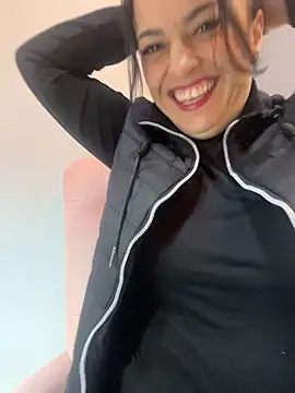 karolNails online show from February 24, 2026, 7:48 pm