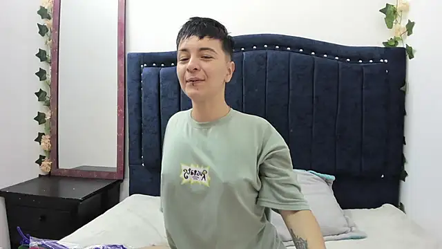 Snapshot of _Hannah_Hot chatting on November 25, 2025, 11:48 pm Hannah Hot online show from November 25, 2025, 11:48 pm