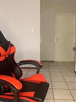 jayjayja19 online show from November 14, 2025, 3:37 pm