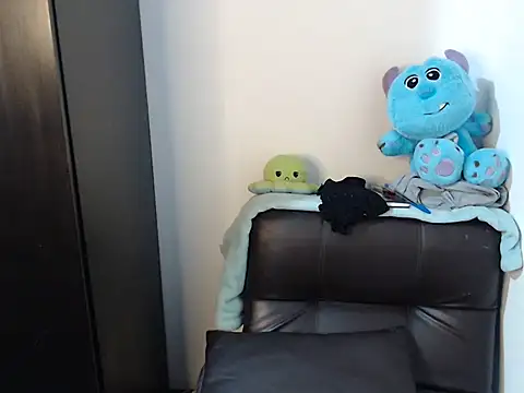 Snapshot of Stormyyy_hot chatting on October 21, 2025, 6:51 pm Stormyyy hot online show from October 21, 2025, 6:51 pm