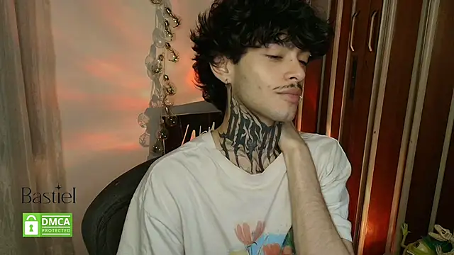 Mihail leroy online show from September 18, 2025, 1:52 am