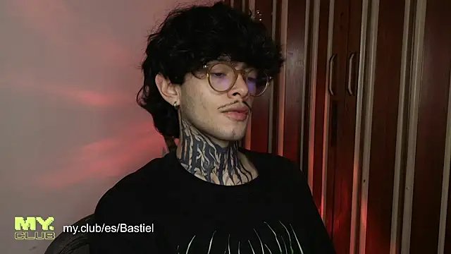 Mihail leroy online show from April 4, 2026, 12:50 am