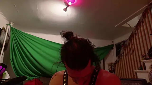 Snapshot of MasterDaddyCool chatting on December 14, 2025, 9:31 pm MasterDaddyCool online show from December 14, 2025, 9:31 pm