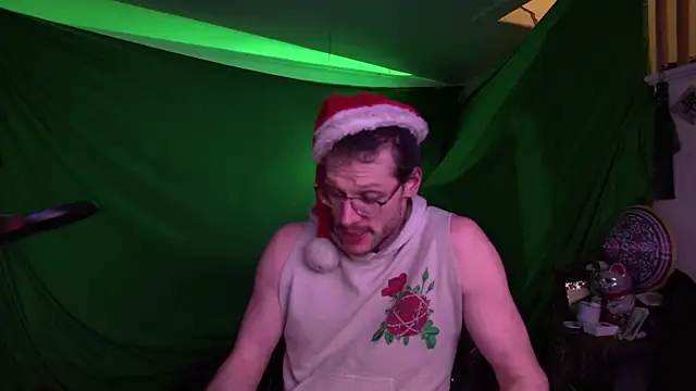 Snapshot of MasterDaddyCool chatting on December 22, 2025, 2:06 pm MasterDaddyCool online show from December 22, 2025, 2:06 pm