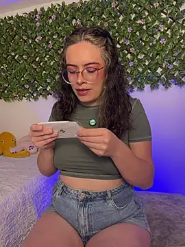 Katheerine online show from February 2, 2026, 1:04 am