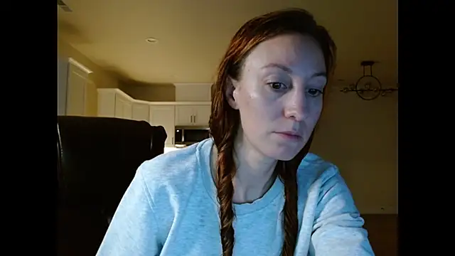 Snapshot of AnneNay chatting on February 24, 2026, 4:35 am AnneNay online show from February 24, 2026, 4:35 am