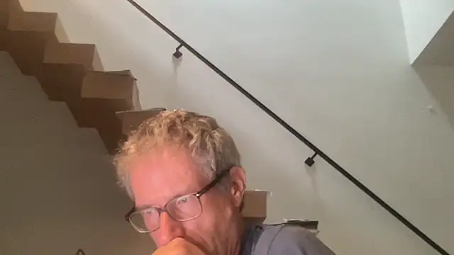 choupipat1 online show from September 18, 2025, 6:38 am