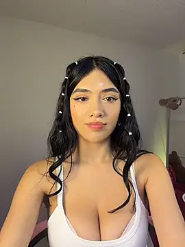 mandy222  online show from May 15, 2026, 3:48 am