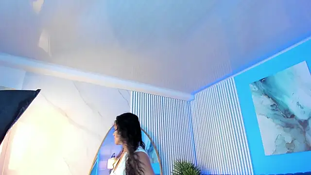 bellarivera  online show from November 13, 2025, 7:07 pm