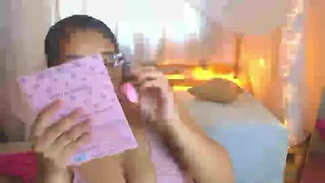 loreaniss online show from November 4, 2025, 2:10 pm