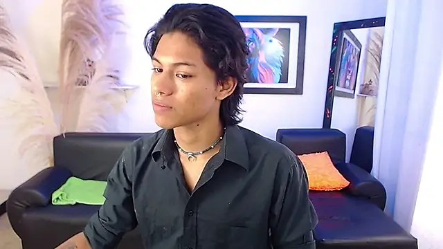 Snapshot of dreyk20 chatting on October 8, 2025, 1:45 pm dreyk20 online show from October 8, 2025, 1:45 pm