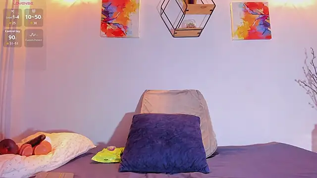 Snapshot of Karlaliones69 chatting on November 7, 2025, 11:48 am Karlaliones69 online show from November 7, 2025, 11:48 am