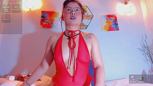 Snapshot of Karlaliones69 chatting on November 18, 2025, 11:46 am Karlaliones69 online show from November 18, 2025, 11:46 am