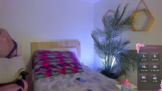 Hadid Jimenez  online show from March 27, 2026, 11:05 pm