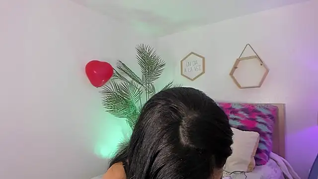 Snapshot of Hadid_Jimenez_ chatting on February 20, 2026, 9:17 pm Hadid Jimenez online show from February 20, 2026, 9:17 pm