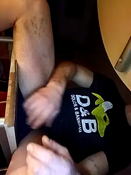 Snapshot of Radsj@xh chatting on February 20, 2026, 12:29 am Radsjxh online show from February 20, 2026, 12:29 am