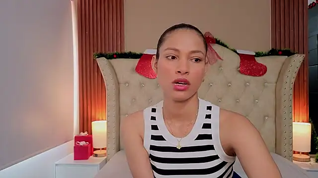 Snapshot of SofiaDelicia chatting on November 29, 2025, 5:02 pm SofiaDelicia online show from November 29, 2025, 5:02 pm