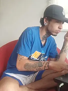 Tattoboy19cm online show from November 24, 2025, 3:01 pm