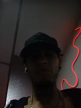 Tattoboy19cm online show from December 22, 2025, 1:11 pm