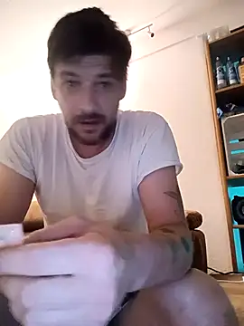 a7ex online show from September 24, 2025, 4:19 am