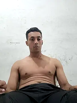 Naymik911 online show from October 3, 2025, 11:39 pm