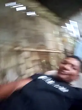 Snapshot of Davir2001 chatting on March 1, 2026, 12:05 pm Davir2001 online show from March 1, 2026, 12:05 pm