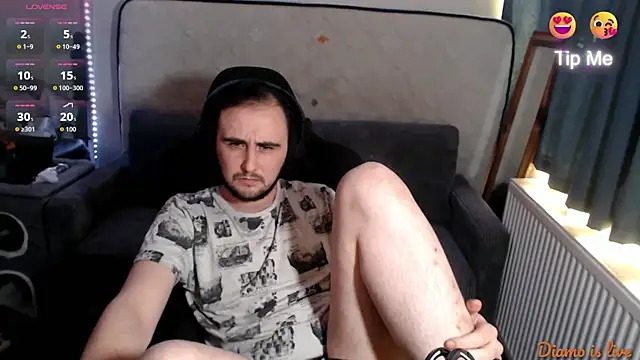 cjhouse96 online show from October 22, 2025, 10:04 am