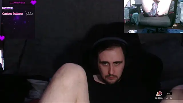 cjhouse96 online show from November 12, 2025, 3:54 am