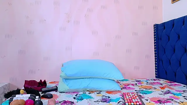 Snapshot of cutepetitee chatting on November 29, 2025, 7:58 pm cutepetitee online show from November 29, 2025, 7:58 pm