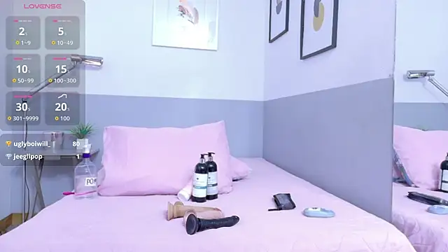 Snapshot of cutepetitee chatting on November 4, 2025, 7:39 pm cutepetitee online show from November 4, 2025, 7:39 pm