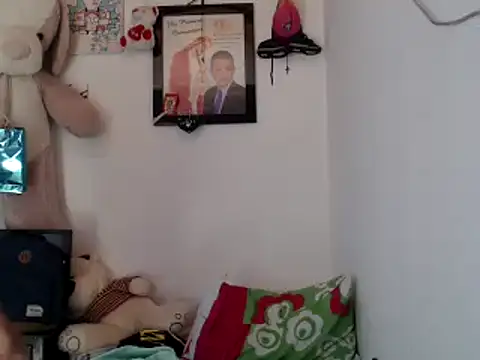 Snapshot of dani_titan320 chatting on September 13, 2025, 1:44 pm dani titan320 online show from September 13, 2025, 1:44 pm