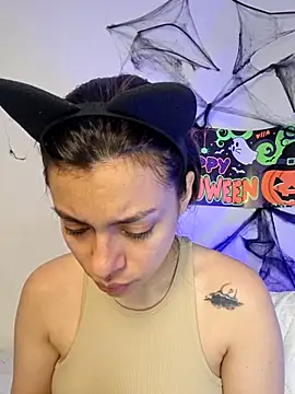 Snapshot of AmaiaSalvatore chatting on November 2, 2025, 8:36 pm AmaiaSalvatore online show from November 2, 2025, 8:36 pm