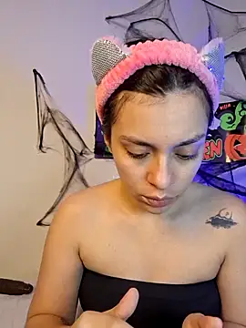 Snapshot of AmaiaSalvatore chatting on October 30, 2025, 9:22 pm AmaiaSalvatore online show from October 30, 2025, 9:22 pm