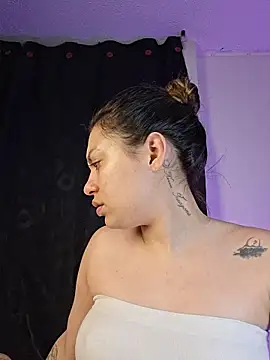 Snapshot of AmaiaSalvatore chatting on February 21, 2026, 10:56 pm AmaiaSalvatore online show from February 21, 2026, 10:56 pm