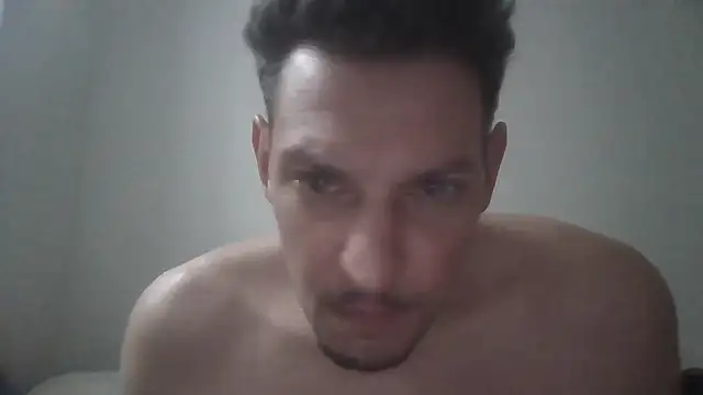 Snapshot of ARTANIS20 chatting on May 6, 2026, 8:18 am ARTANIS20 online show from May 6, 2026, 8:18 am