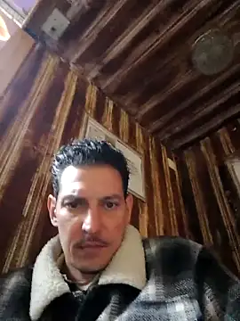 Snapshot of ARTANIS20 chatting on April 8, 2026, 4:58 am ARTANIS20 online show from April 8, 2026, 4:58 am