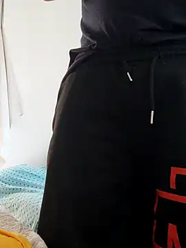 Snapshot of Parejabdsm90 chatting on October 27, 2025, 1:56 pm Parejabdsm90 online show from October 27, 2025, 1:56 pm