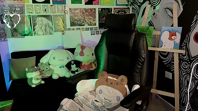 Yuhwan  online show from April 16, 2026, 10:01 pm