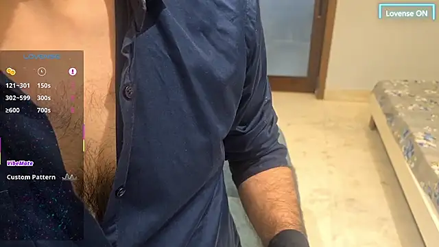 mlove902 online show from April 11, 2026, 7:06 pm