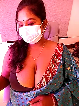 Snapshot of Cutee_Amrita chatting on June 13, 2026, 11:02 pm Cutee Amrita online show from June 13, 2026, 11:02 pm