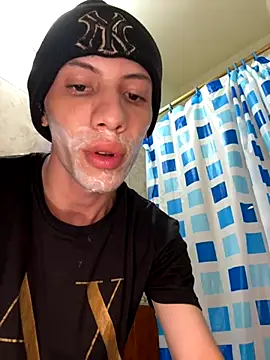 Snapshot of santiago_cutex chatting on November 8, 2025, 3:10 am santiago cutex online show from November 8, 2025, 3:10 am