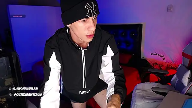 Snapshot of santiago_cutex chatting on March 3, 2026, 9:27 am santiago cutex online show from March 3, 2026, 9:27 am