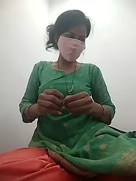 Snapshot of Miss-0012 chatting on November 10, 2025, 6:18 am Miss-0012 online show from November 10, 2025, 6:18 am